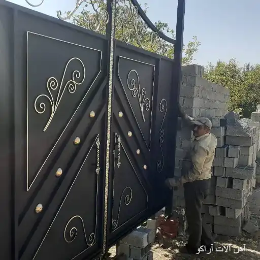 درب طرح ساده درب فلزی حیاط ساده