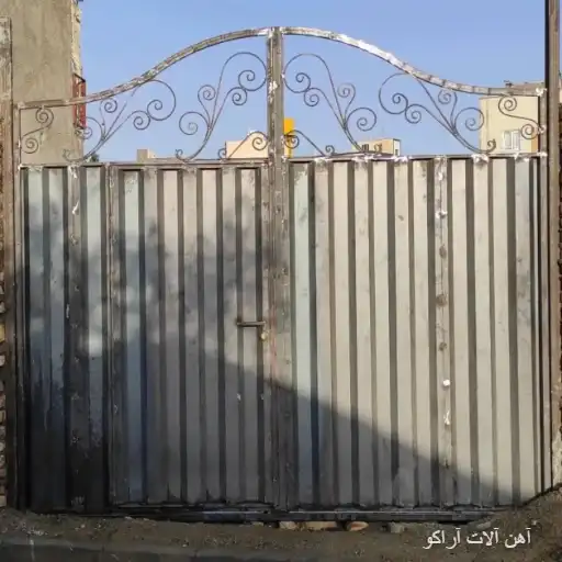درب طرح ساده درب فلزی حیاط ساده
