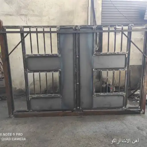 درب طرح ساده درب فلزی حیاط ساده