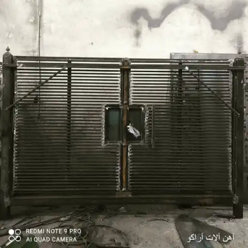 درب طرح ساده درب فلزی حیاط ساده
