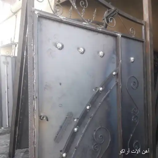 درب طرح ساده درب فلزی حیاط ساده