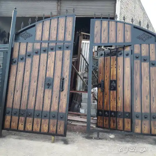 درب طرح چوب درب فلزی طرح چوب