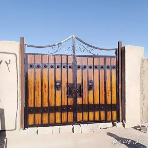 درب طرح چوب درب فلزی طرح چوب