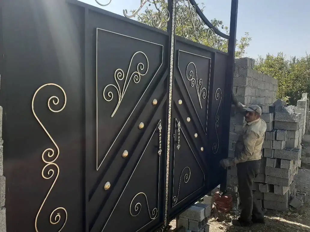 درب طرح ساده درب فلزی حیاط ساده