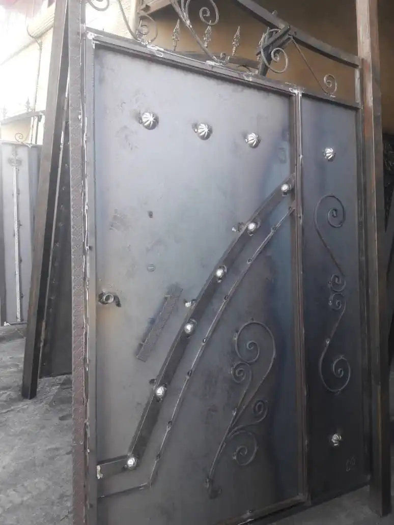 درب طرح ساده درب فلزی حیاط ساده