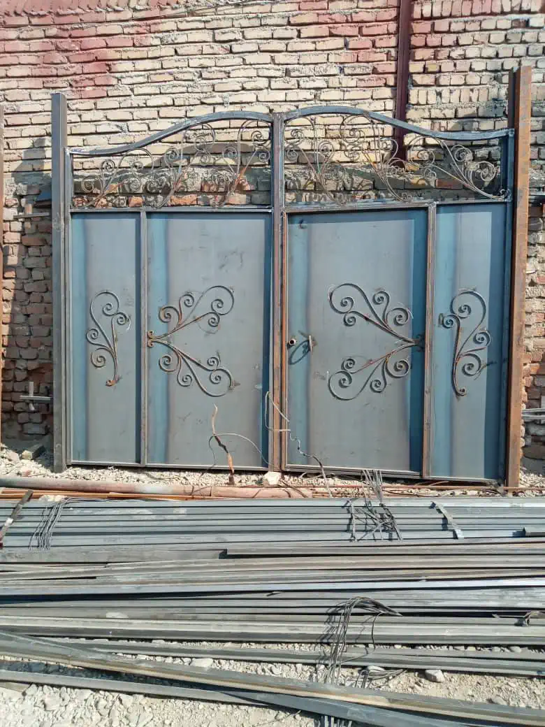 درب طرح ساده درب فلزی حیاط ساده