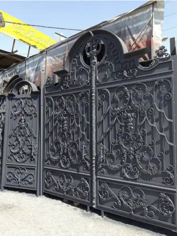 درب فرفورژه درب فلزی فرفورژه