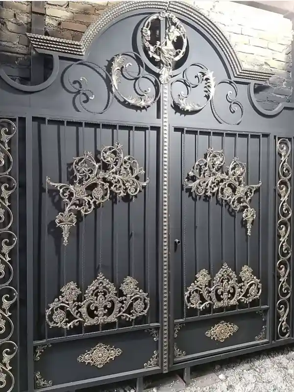 درب فرفورژه درب فلزی فرفورژه