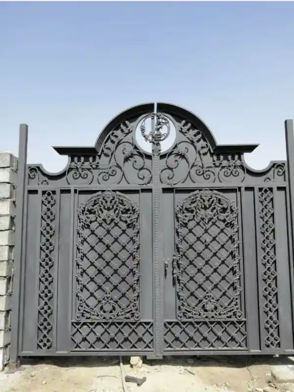 درب فرفورژه درب فلزی فرفورژه