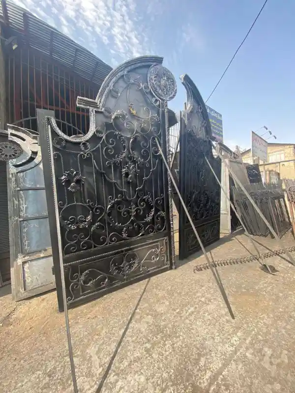 درب فرفورژه درب فلزی فرفورژه