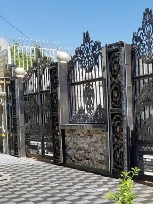 درب فرفورژه درب فلزی فرفورژه