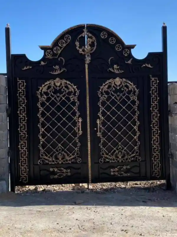 درب فرفورژه درب فلزی فرفورژه