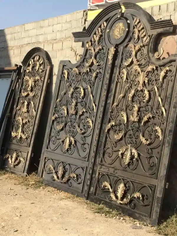 درب فرفورژه درب فلزی فرفورژه
