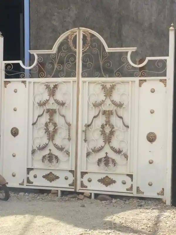 درب فرفورژه درب فلزی فرفورژه