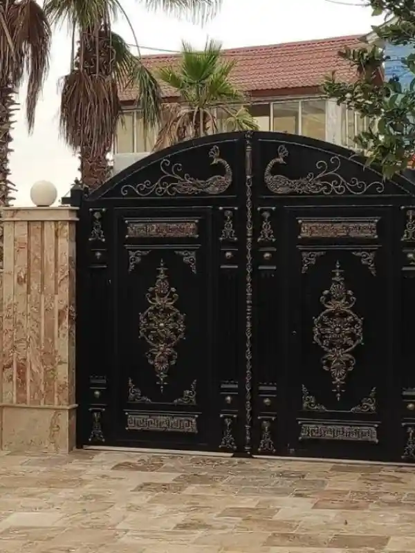 درب فرفورژه درب فلزی فرفورژه